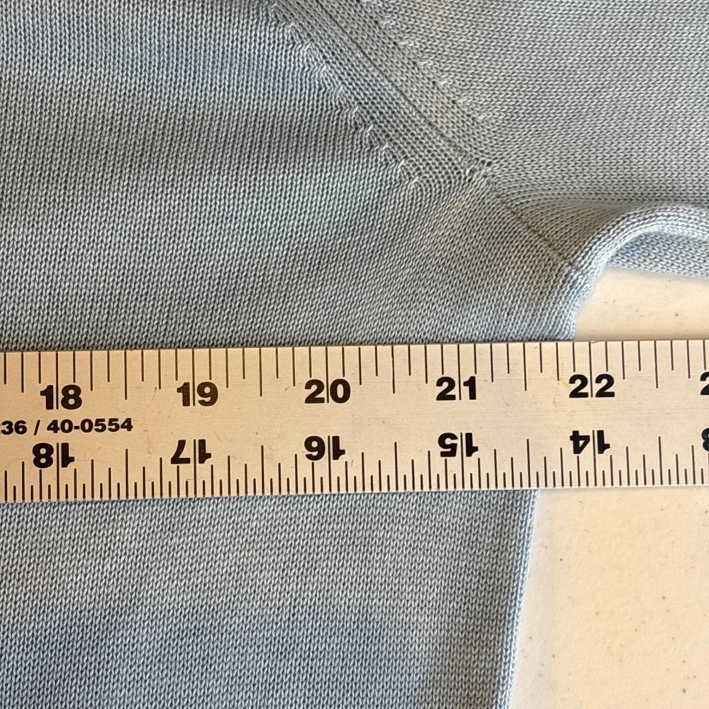 Banana Republic Mens Silk Cashmere V-Neck Sweater Light Blue L Old Money Preppy